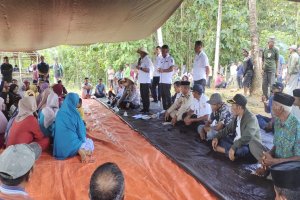 Bupati Muna Barat Sosialisasikan Penanaman Jagung Kuning di Lakanaha: Perkuat Ketahanan Pangan dan Pastikan Harga Jual Petani