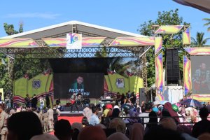 Atraksi Budaya dan Panggung Hiburan Rakyat Semarakkan Rangkaian HUT Muna Barat Ke-10