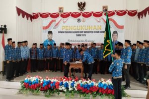Sekda Mubar Kukuhkan Dewan Pengurus KORPRI Unit Kab. Muna Barat