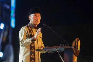 Gubernur Sultra Alokasikan Rp 1,8 Miliar Dana Pribadi untuk Beasiswa Mahasiswa
